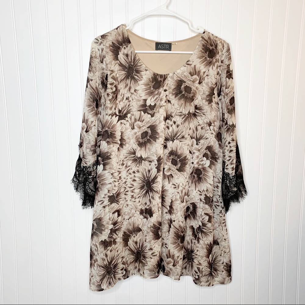 ASTR Sunflower Floral Shift Dress Size Small